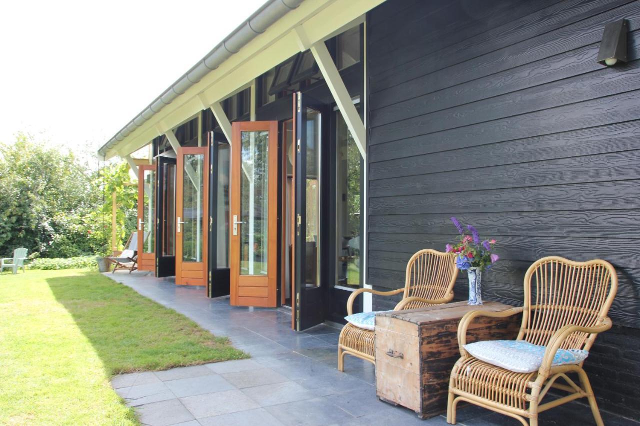 Familiehuis De Betuwe Met Prive Kunstgras Tennisbaan En Sauna Villa Erichem Exterior foto