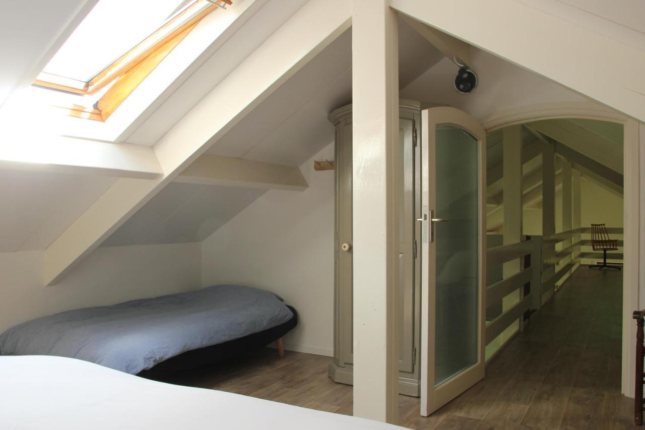 Familiehuis De Betuwe Met Prive Kunstgras Tennisbaan En Sauna Villa Erichem Exterior foto
