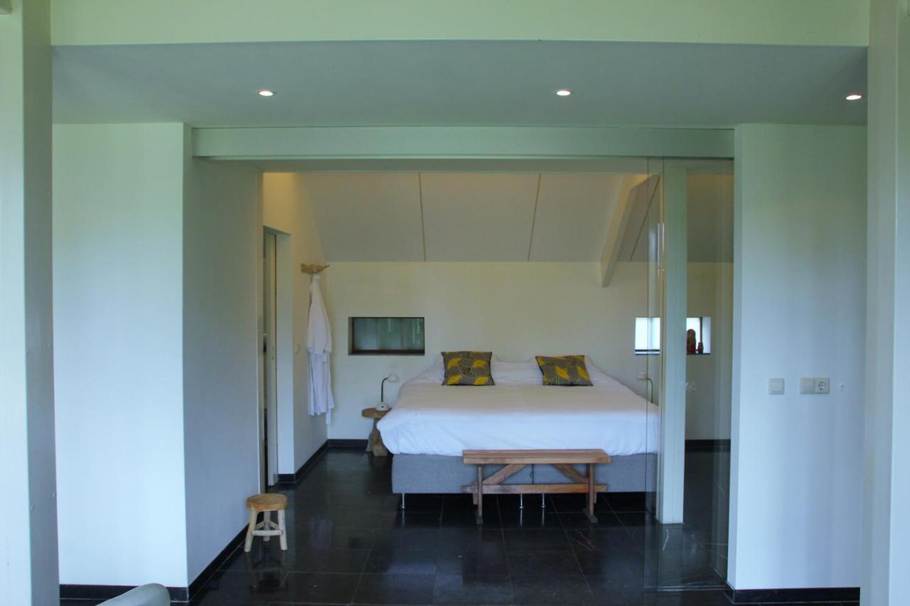 Familiehuis De Betuwe Met Prive Kunstgras Tennisbaan En Sauna Villa Erichem Exterior foto